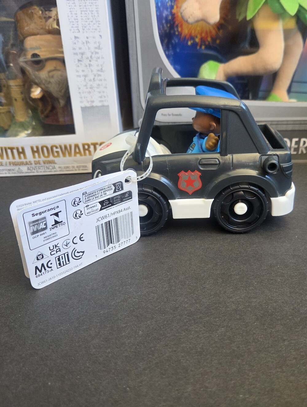 Fisher-Price Little People Push Along Toy Police Car And Police Officer. NWT.